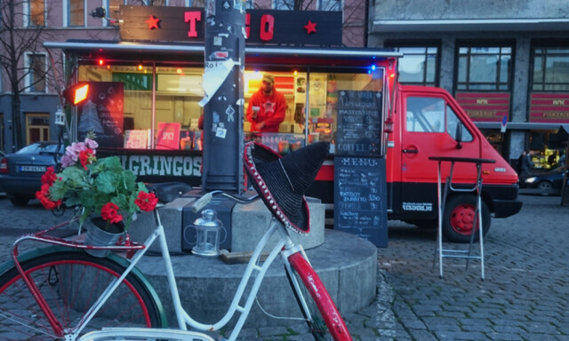 Mat på farten: Oslo får «rullende mathall» hver uke